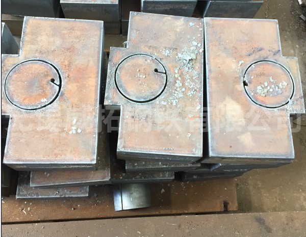 䓰尴�D����